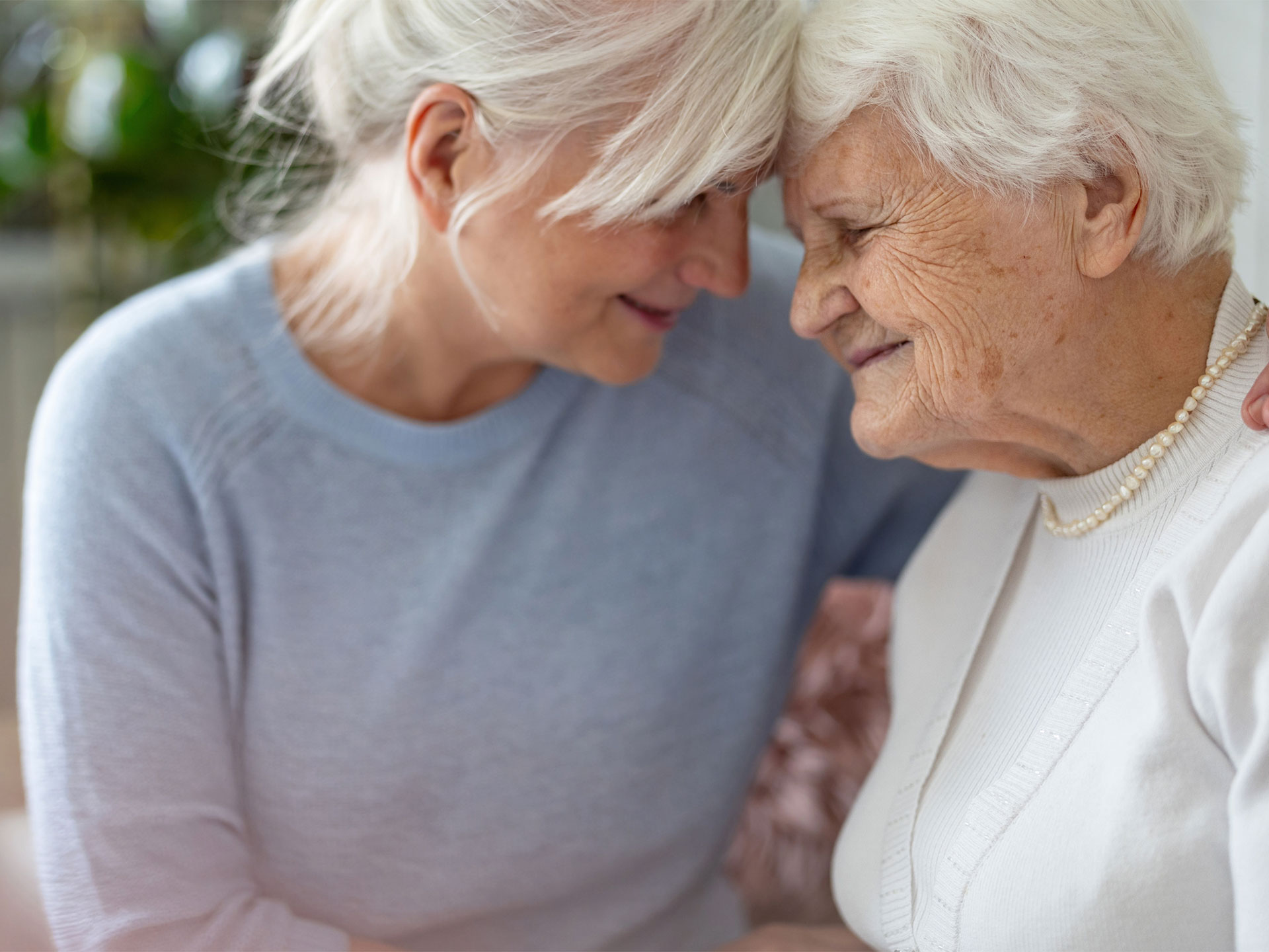 Badanti esperte nella gestione della persona malata di Alzheimer
