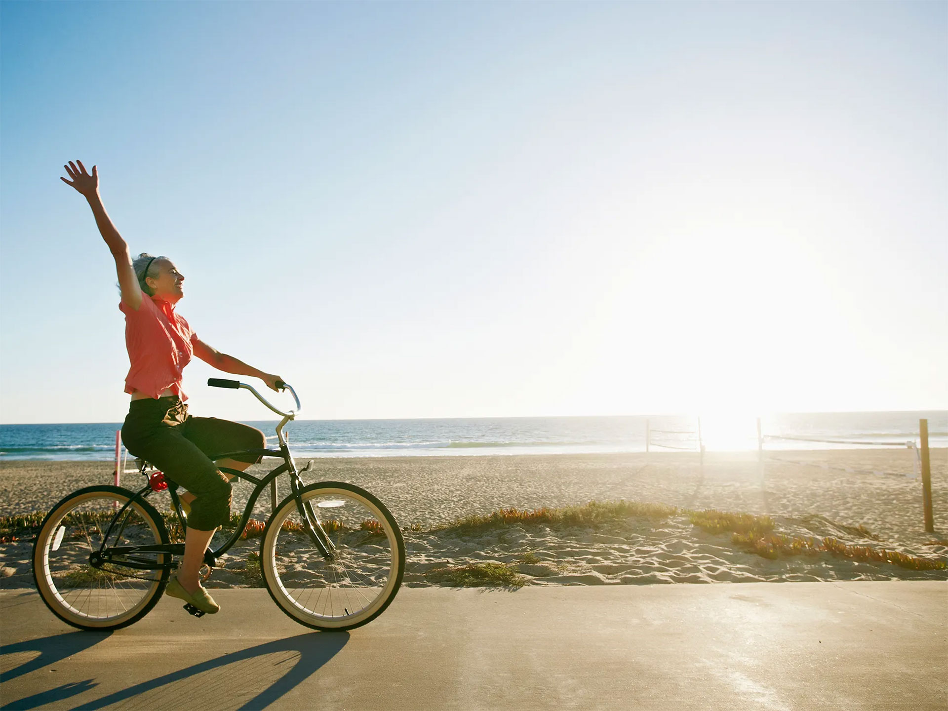 I benefici della bicicletta: pedalare ogni giorno riduce il rischio di Alzheimer e demenza