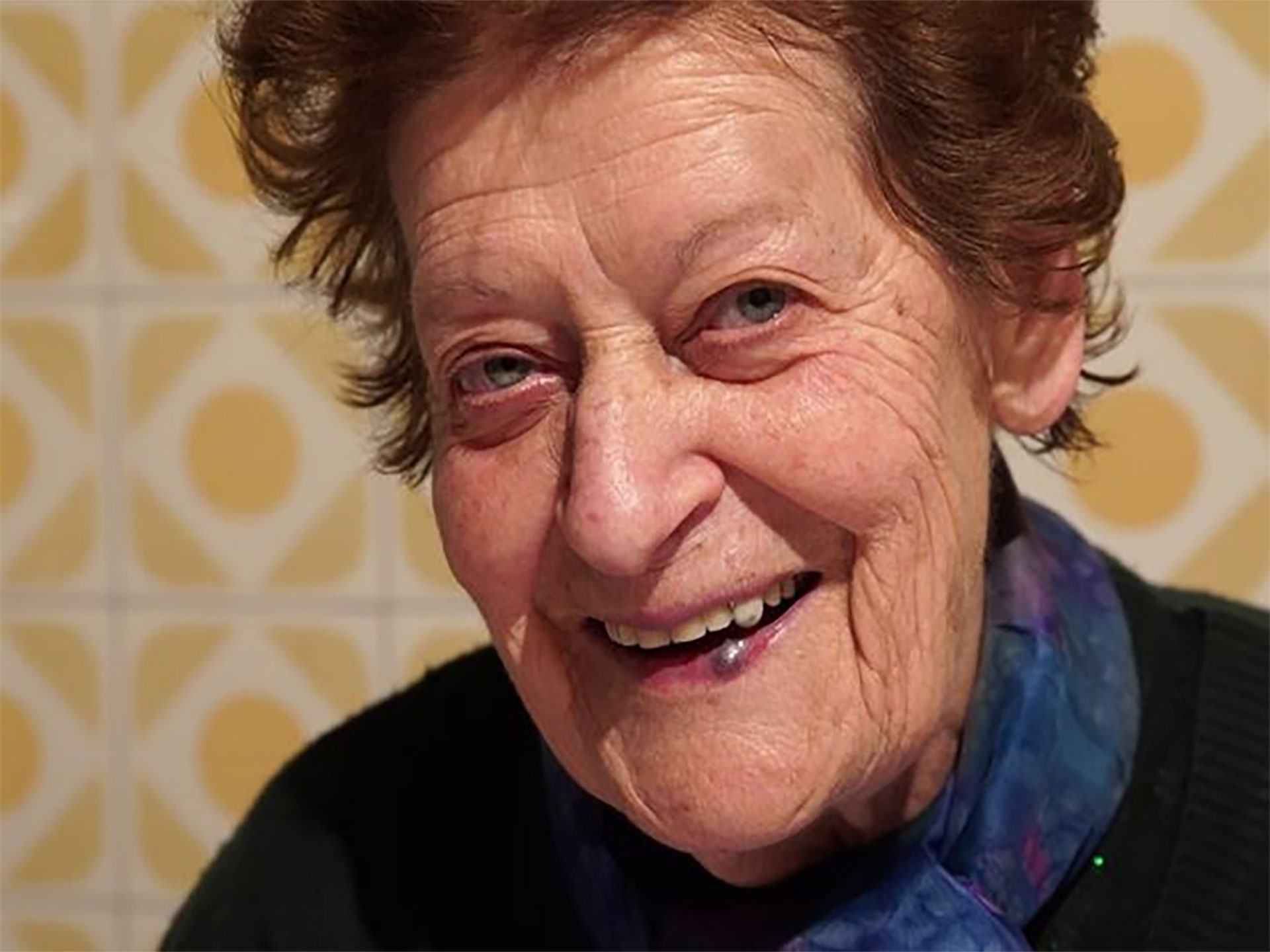 Raccontare l'alzheimer della nonna con il sorriso